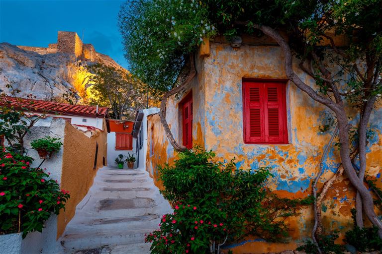 Athen, Delphi und der Peloponnes @milangonda /adobestock